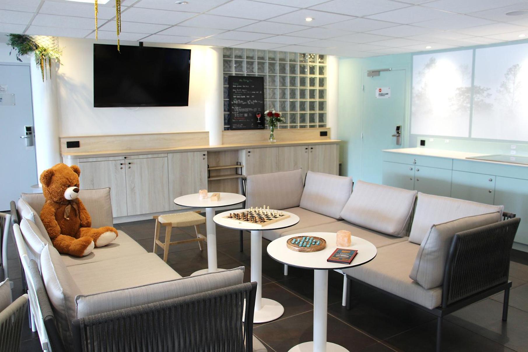 Hotel Kyriad La Rochelle Centre Ville Exterior photo